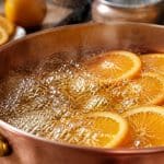 découvrez comment le sirop de sucre bouillant sublime la recette traditionnelle des oranges confites pour un dessert gourmand et parfumé.